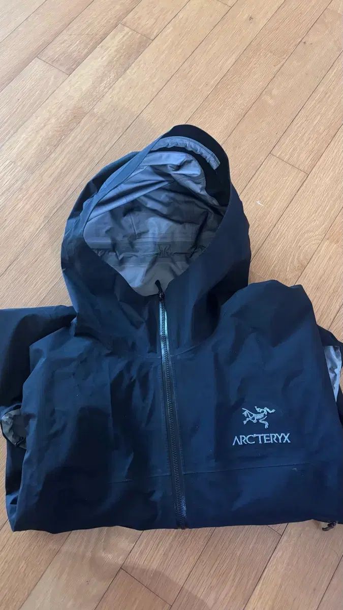 ARC TERYX アークテリクス ベータ 2025バージョン ブラック XL