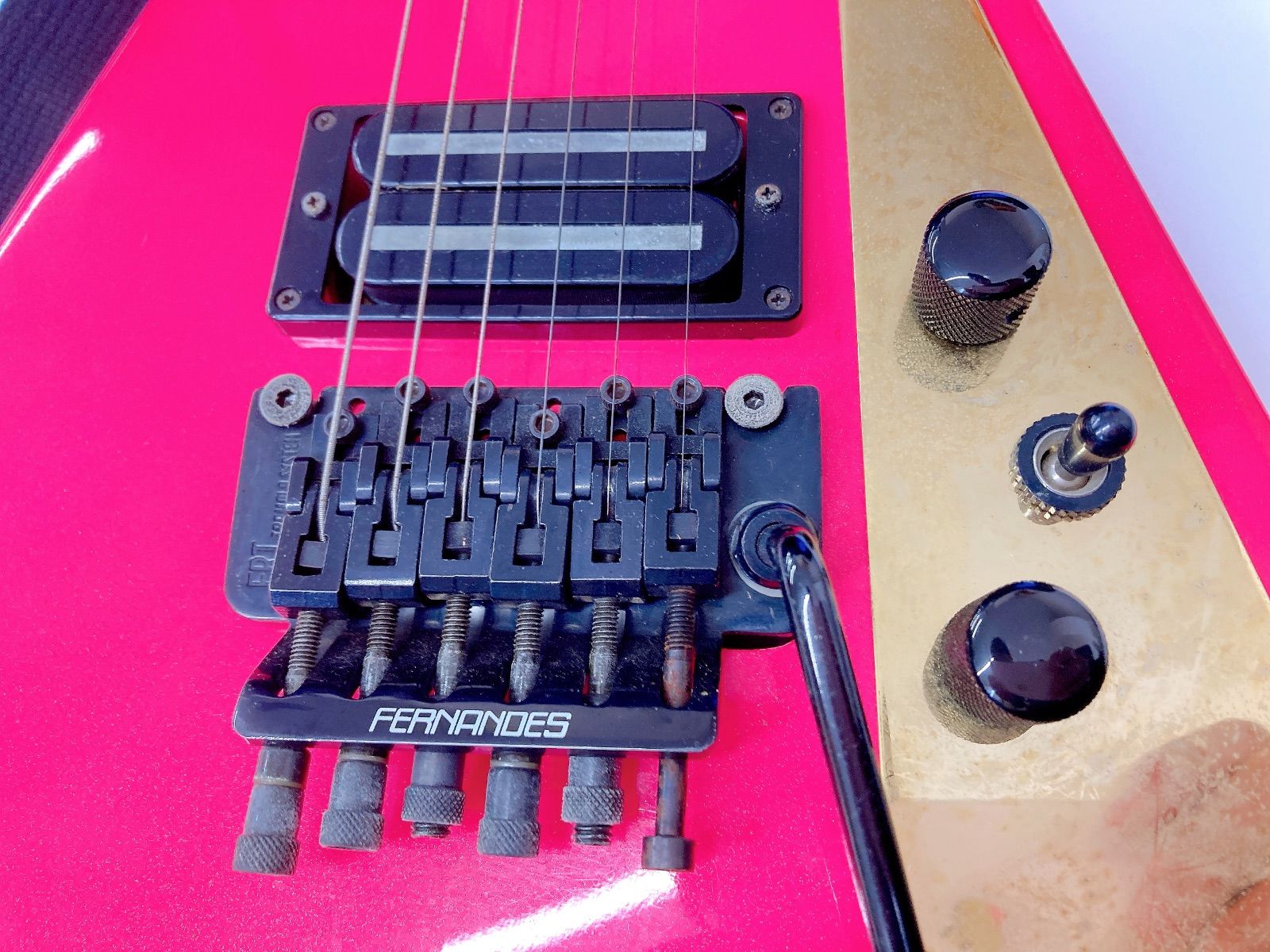 ☆0【通電動作未確認】フェルナンデス JS-110 FERNANDES エレキギター