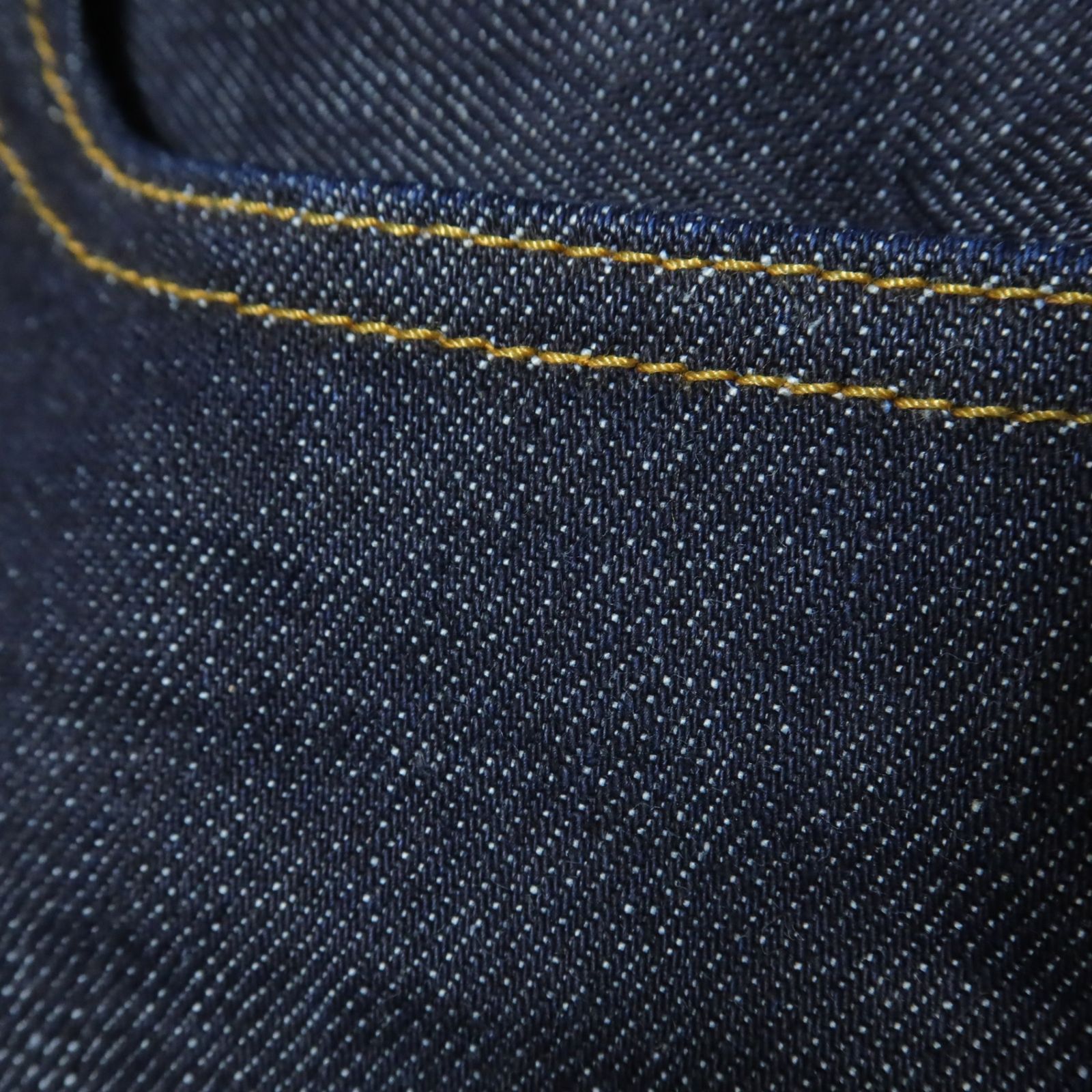 テーパードデニム