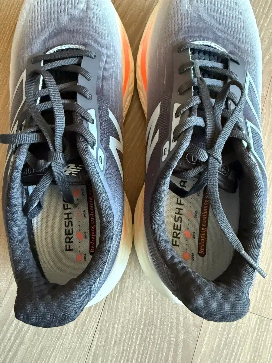 ニュー ンス ランニングシューズ 1080 V 14 265 M