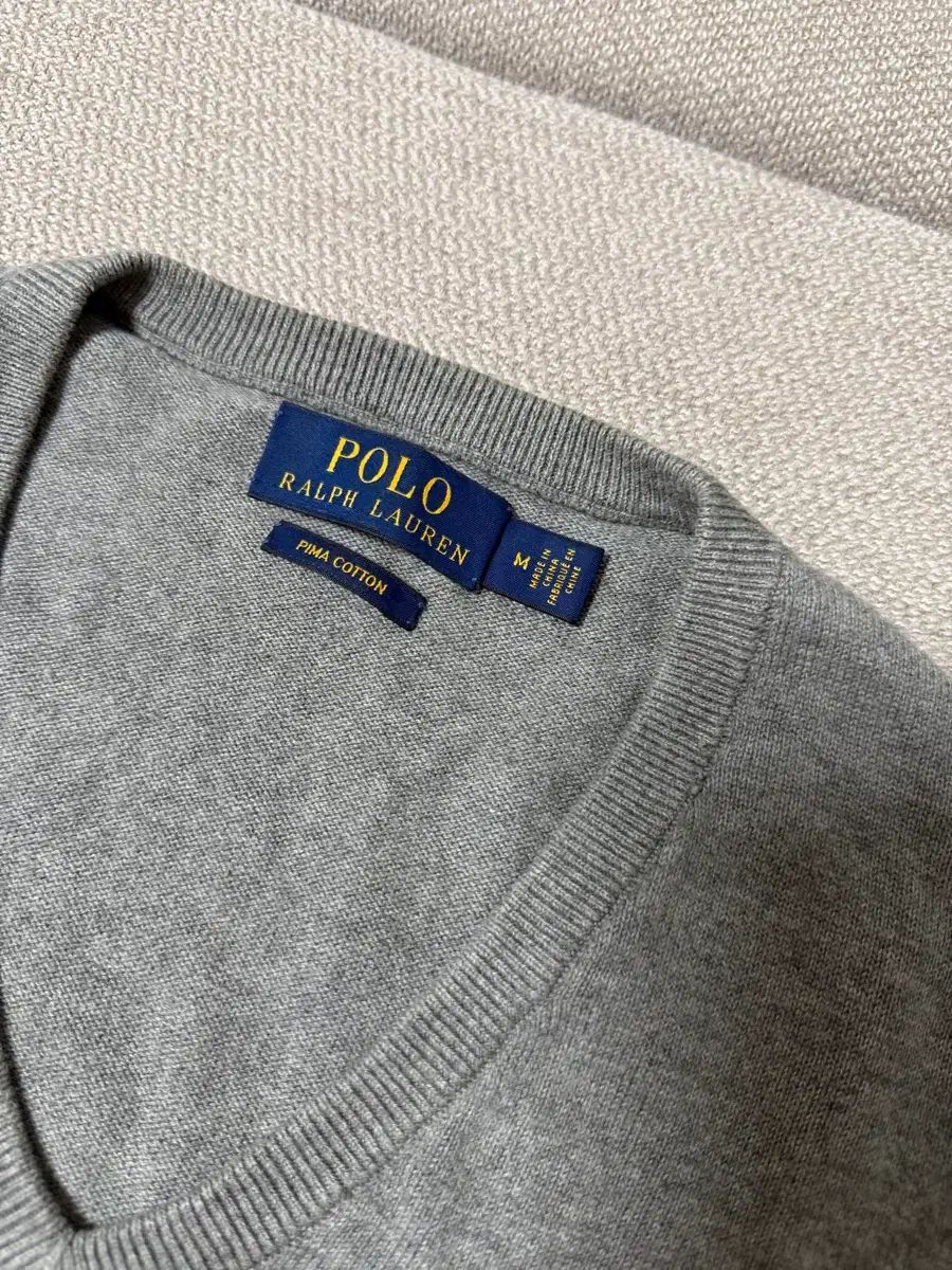 POLO RALPH LAUREN グレー Vネック ニット M 新品 Polo Ralph Lauren グレー VネックセーターMサイズ