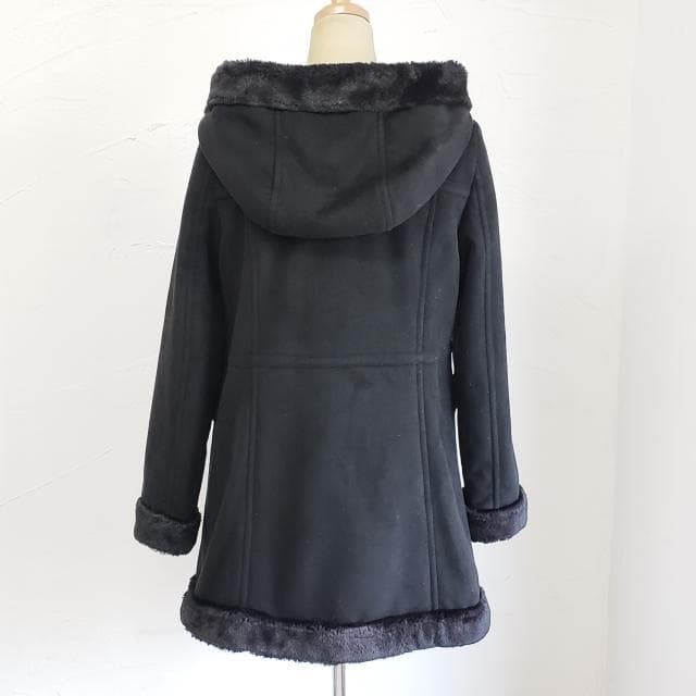 クレージュ Courreges ☆ フード取り外し可能 フェイクムートン コート
