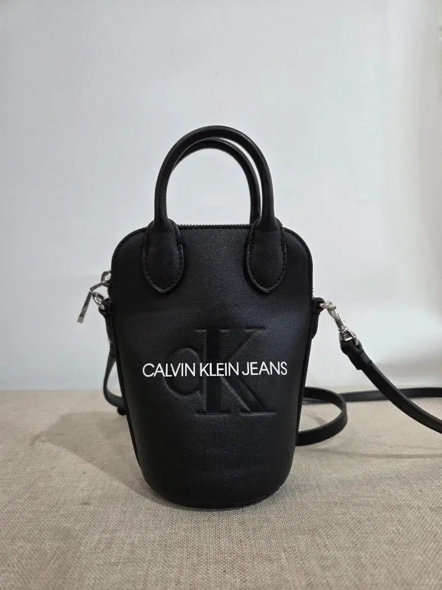 Calvin Klein カルバン・クライン クロスバック バッグ