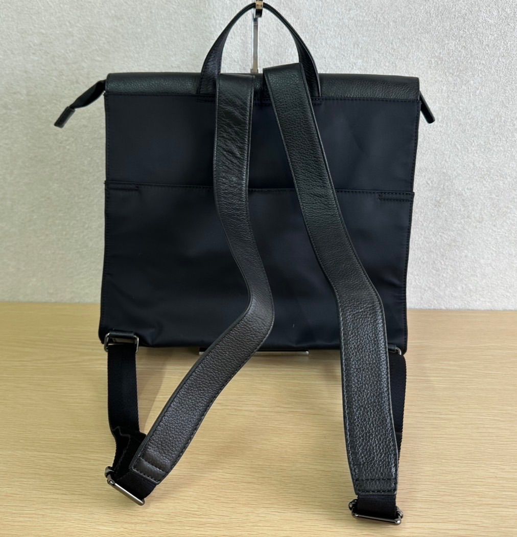 EAR リュックサック バックパック ブラック