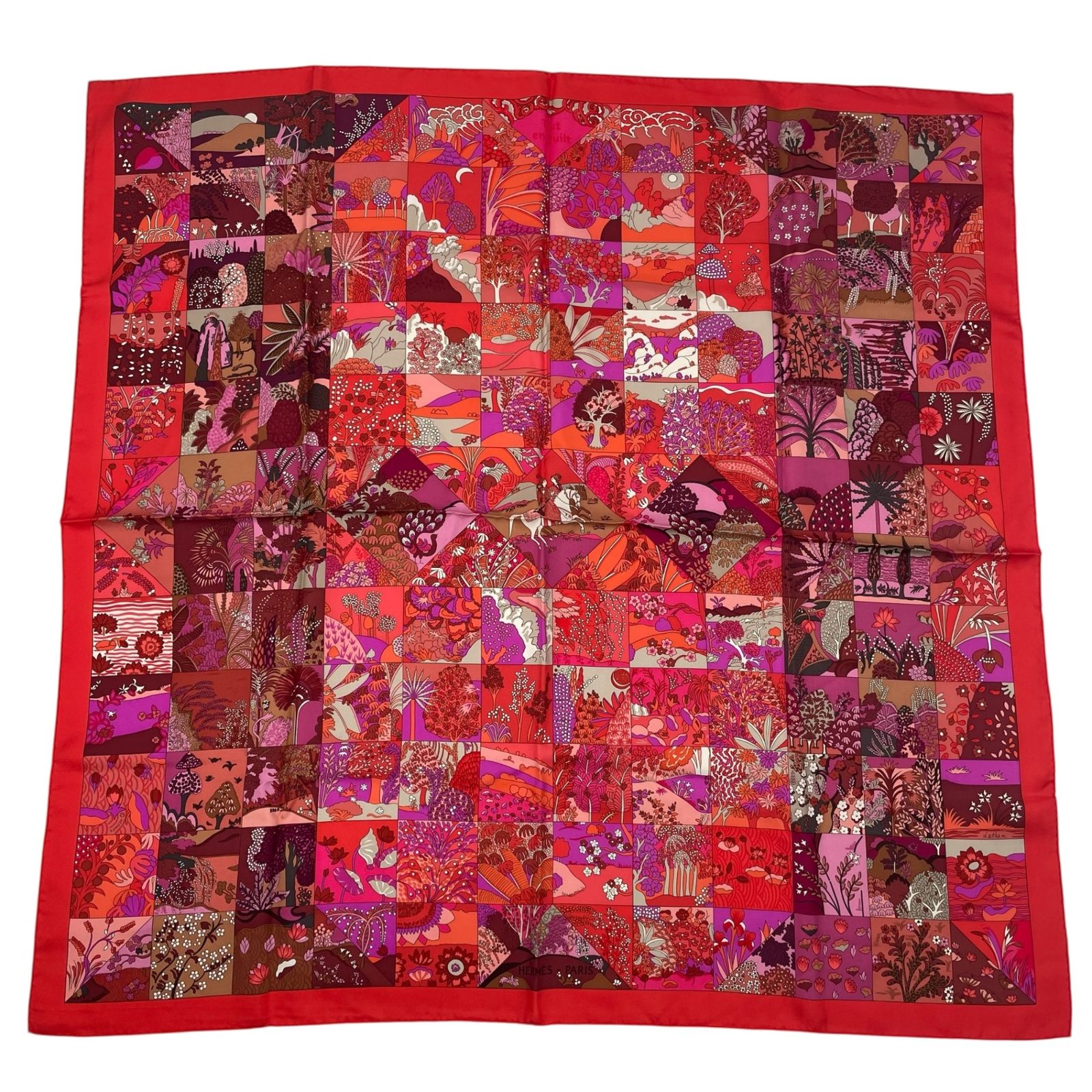 【美品】HERMES エルメス スカーフ カレ90 Tout en Quilt 極美品 HERMES エルメス スカーフ カレ90 シルク Tout en Quilt レッド