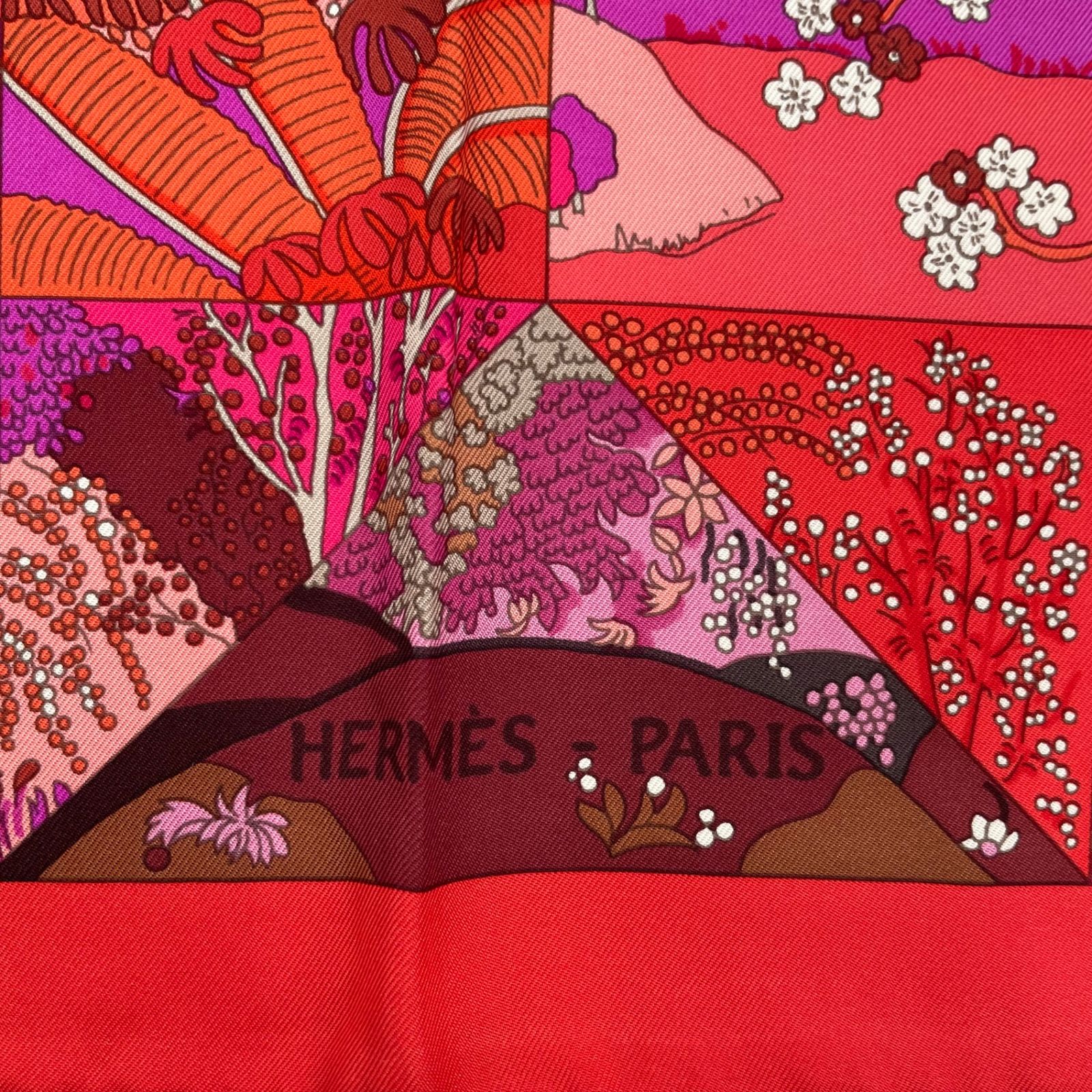 極美品 HERMES エルメス スカーフ カレ90 シルク Tout en Quilt レッド