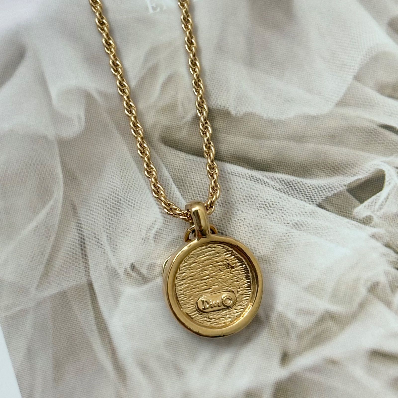 箱付き】【未使用品】クリスチャンディオール ネックレス CDロゴ 丸型