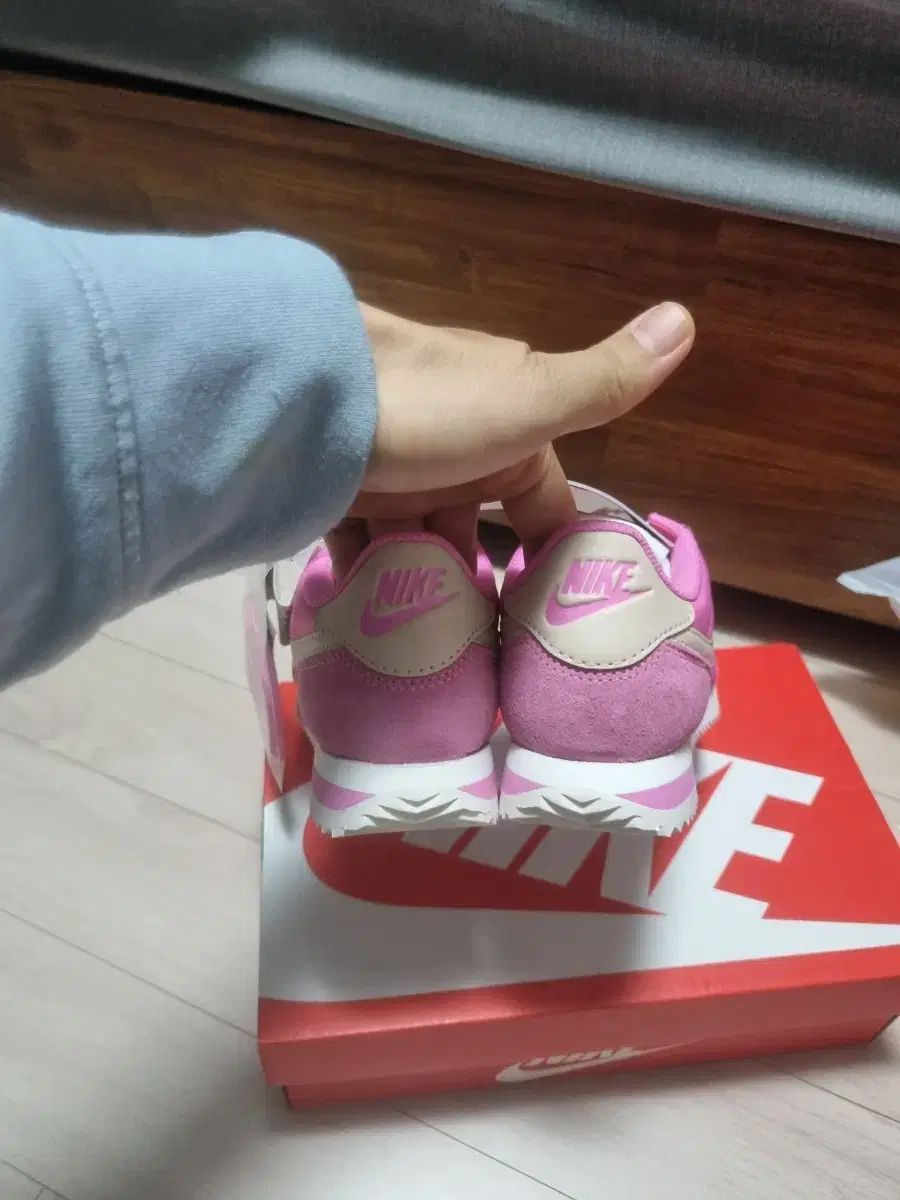  NIKE ナイキ コルテッツ スニーカー 235 フラットシューズ バレエシューズ パンプス