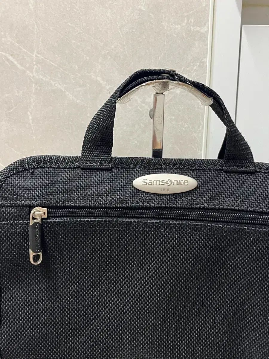 땡처리)サムソナイト 旅行用ポーチ (洗面バッグ) - メルカリ