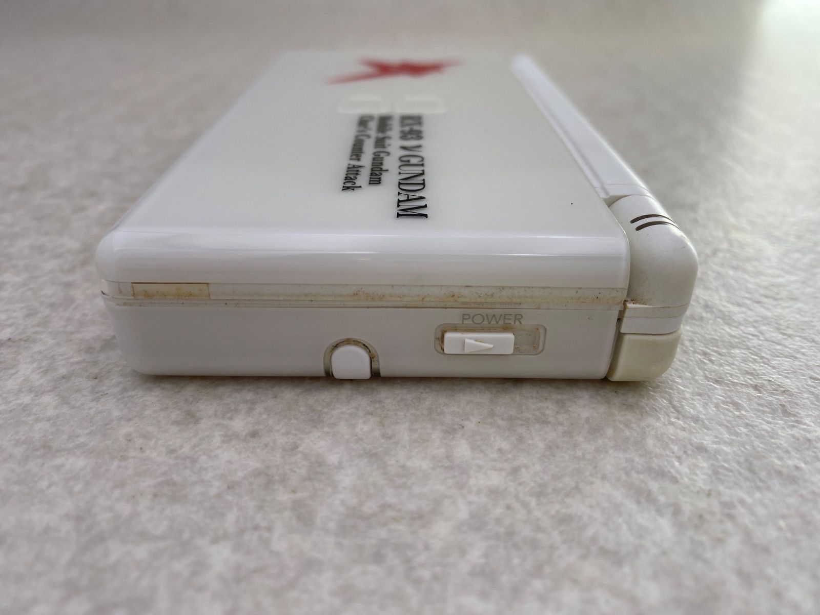  ニンテンドーDS Lite RX-93 νガンダムver 本体(DS Lite) ニンテンドーDS