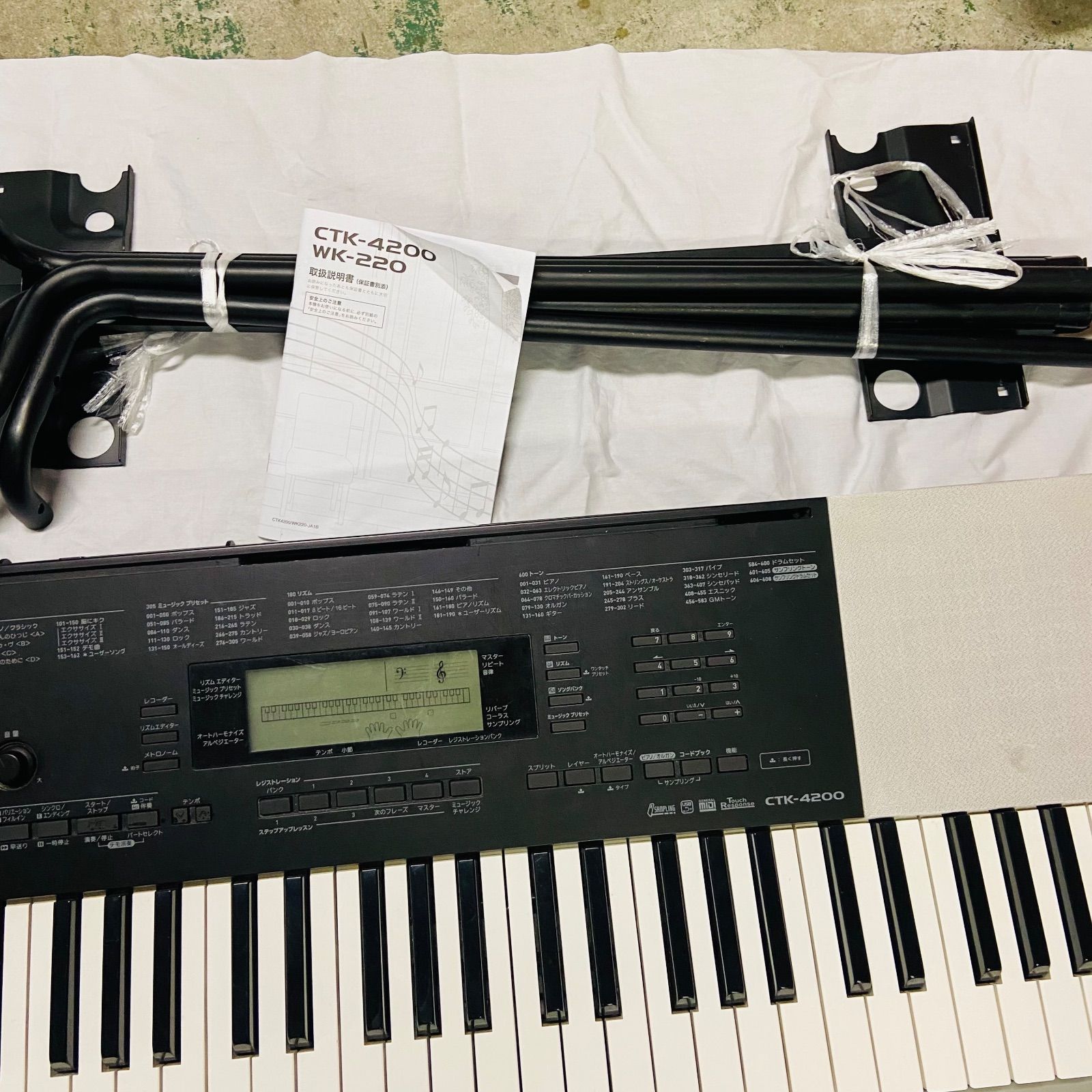 12h14. CASIO カシオ CTK-4200 電子キーボード 譜面台付き - メルカリ