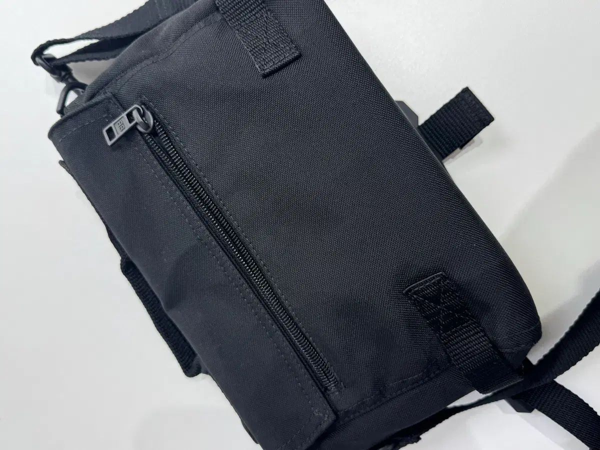 バレンシアガ アミ ブラック クロスバック