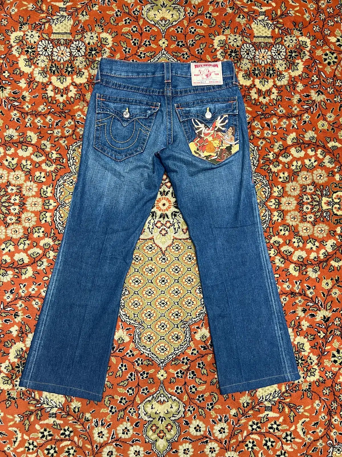 メンズ 32 トゥルーレリジョン Billy アートワーク ブーツカット 