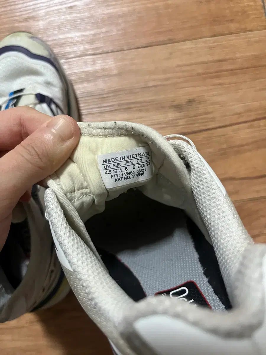  サロモン XT 6 バニラ アイス レイニーデイ グレープ 230 登山靴 トレッキングシューズ アウトドアシューズ