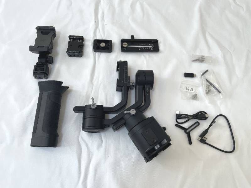ミラーレス一眼対応の最新ジンバルスタビライザー DJI Ronin-SC 製品 