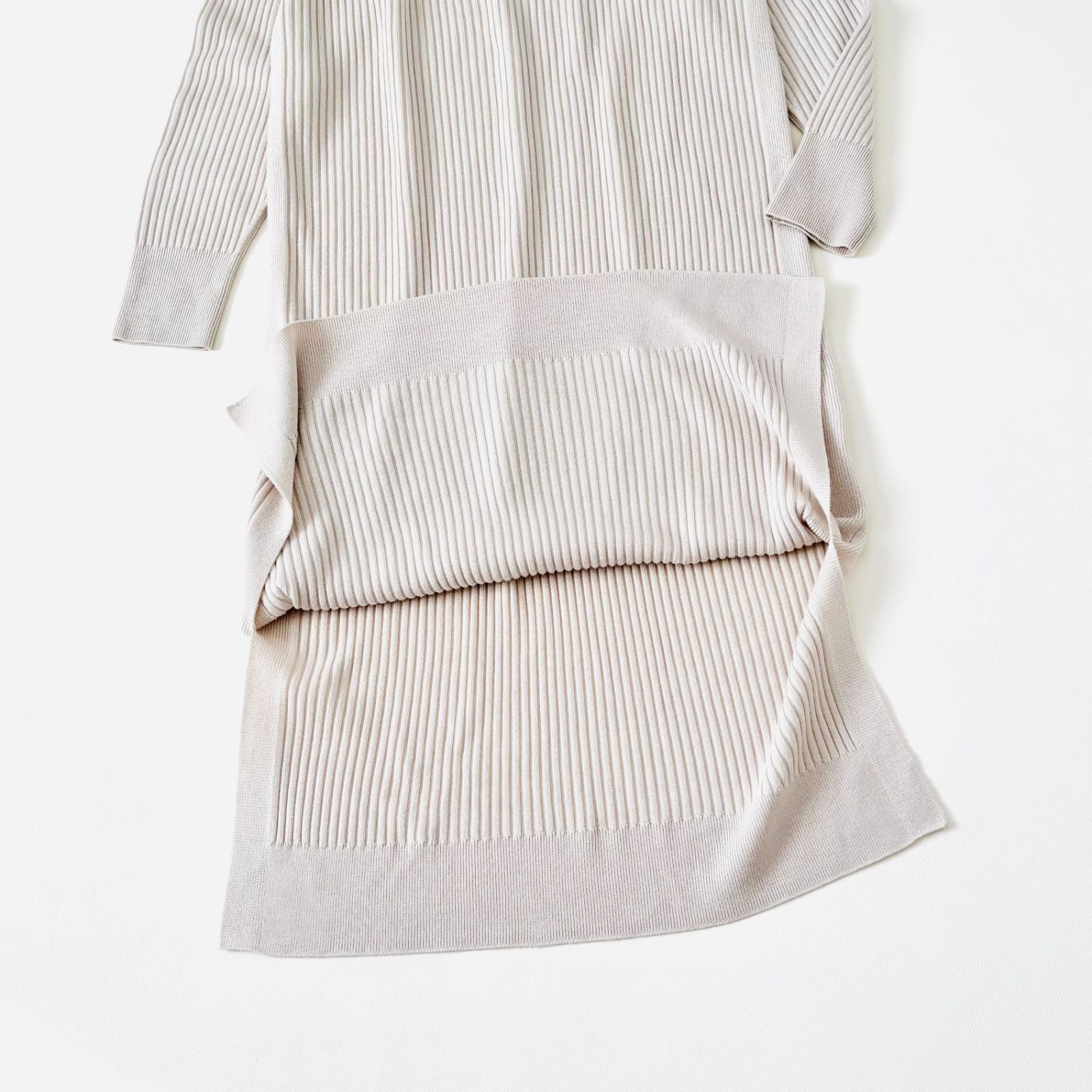 2024 ebure エブール ウール100％ ハイネックリブウールワンピース