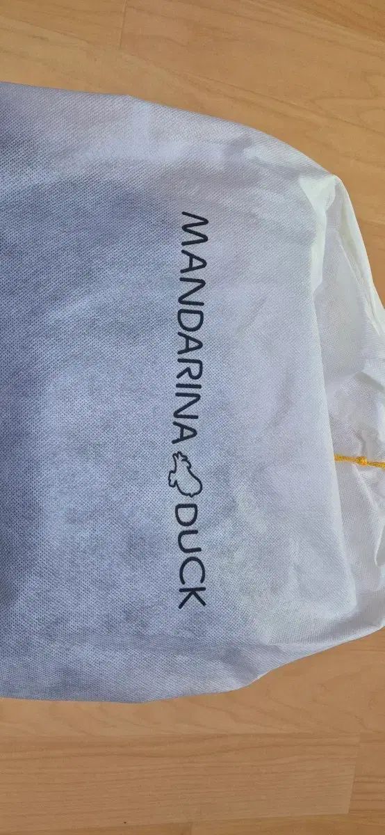 マンダリナダック バッグクロス NOMAD