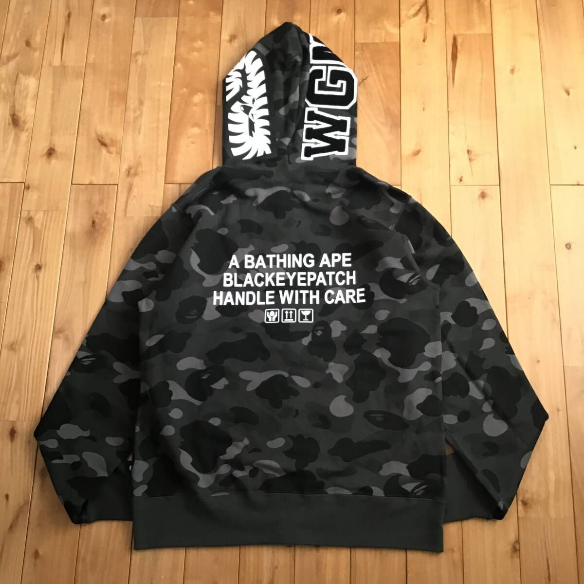 エイプ✖️ブラックアイパッチL シャークパーカー ☆美品☆ Black Eye Patch × BAPE camo シャーク パーカー Lサイズ a