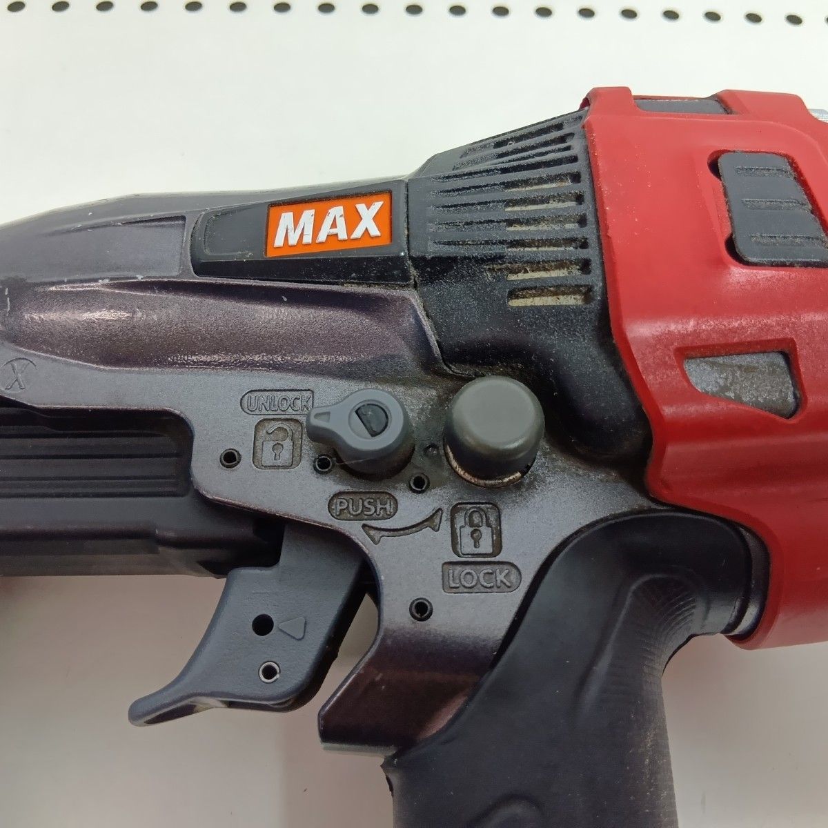  MAX マックス エアネイラ HA-50 F 3 レッド 程度B 本体のみ 高圧キズ ヨゴレ有 釘 ステープル ネイル エアーツール