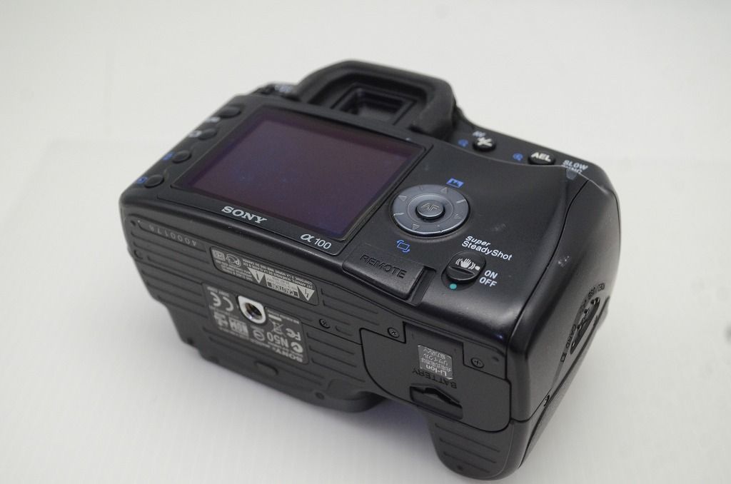 SONY α100 デジタル一眼レフ 社外ケース付き CF 4GB(おまけ付き) SONY