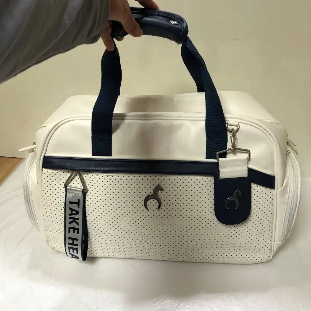 中華民国台湾切手 台湾横貫道路(紀念スタンプ付き小型シート、1種完)