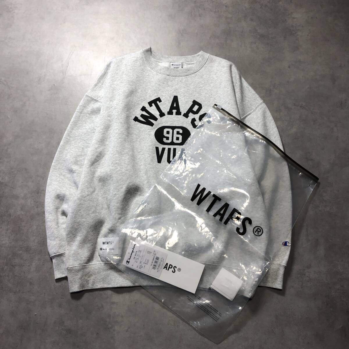 GQ4254◇WTAPS / Champion : 24aw ACADEMY CREW NECK ◇L◇グレー系