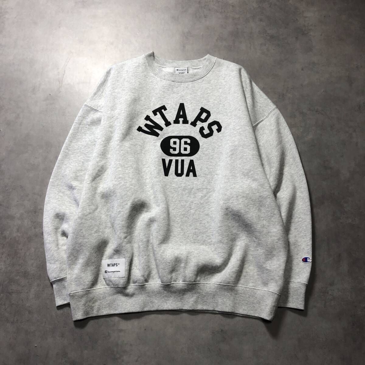 GQ4254◇WTAPS / Champion : 24aw ACADEMY CREW NECK ◇L◇グレー系