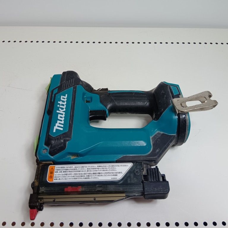 MAKITA マキタ 電動タッカ PT 353 D ブルー 程度BC 本体のみ コードレス式 35 mm 18 v キズ ヨゴレ有