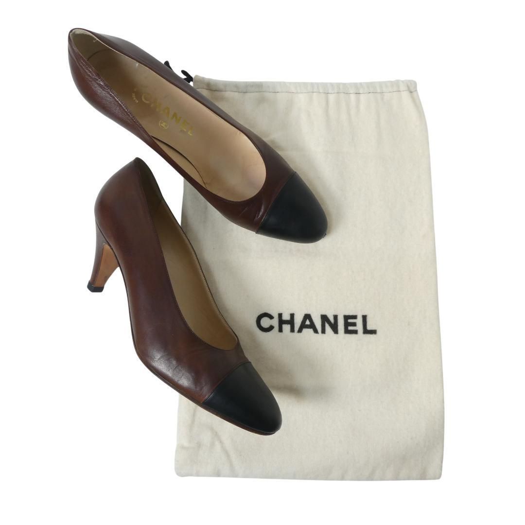 CHANEL パンプス　美品　茶色 CHANEL シャネル サイズ39 レザー バイカラー パンプス ラウンドトゥ