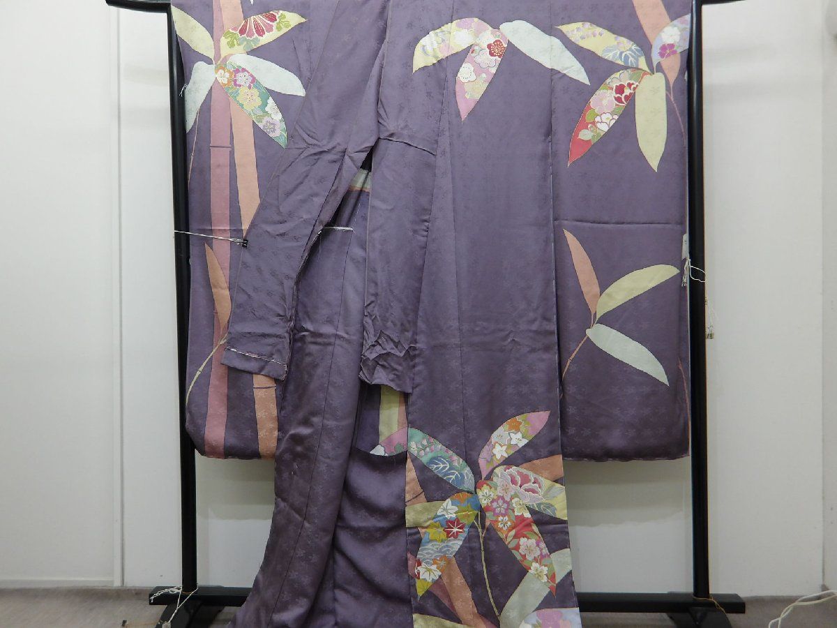 P 41164 モダンな 振袖 仮仕立て t