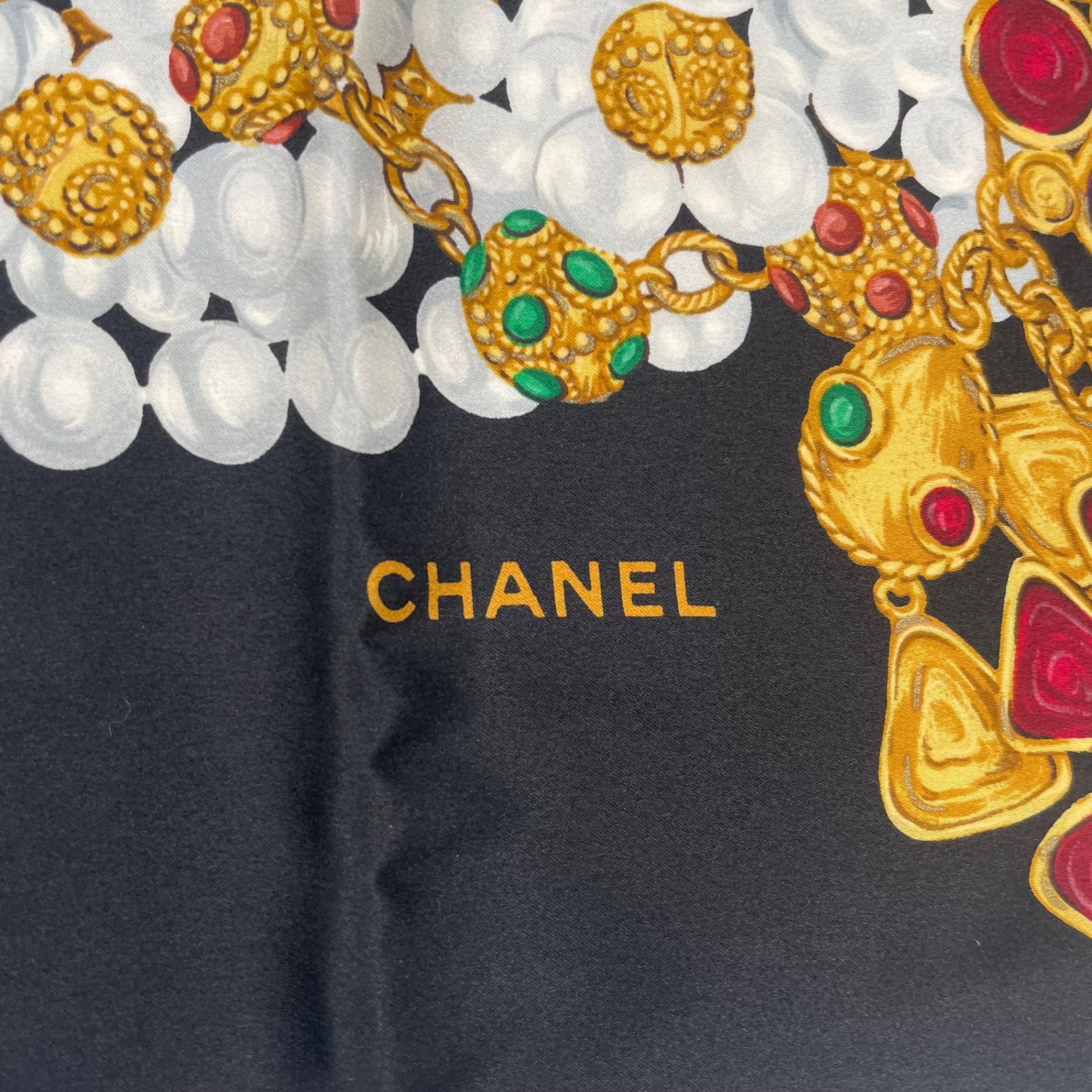 新品同様 CHANEL シャネル スカーフ シルク アクセサリー柄 ブラック