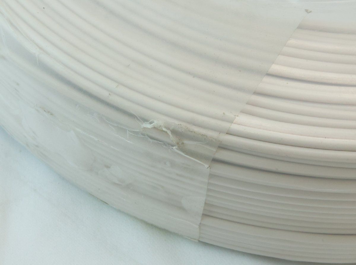  フジクラ IVケーブル 2.0 mm 300 M巻き 白 製 配送不可 併 C 3 B その他 内装