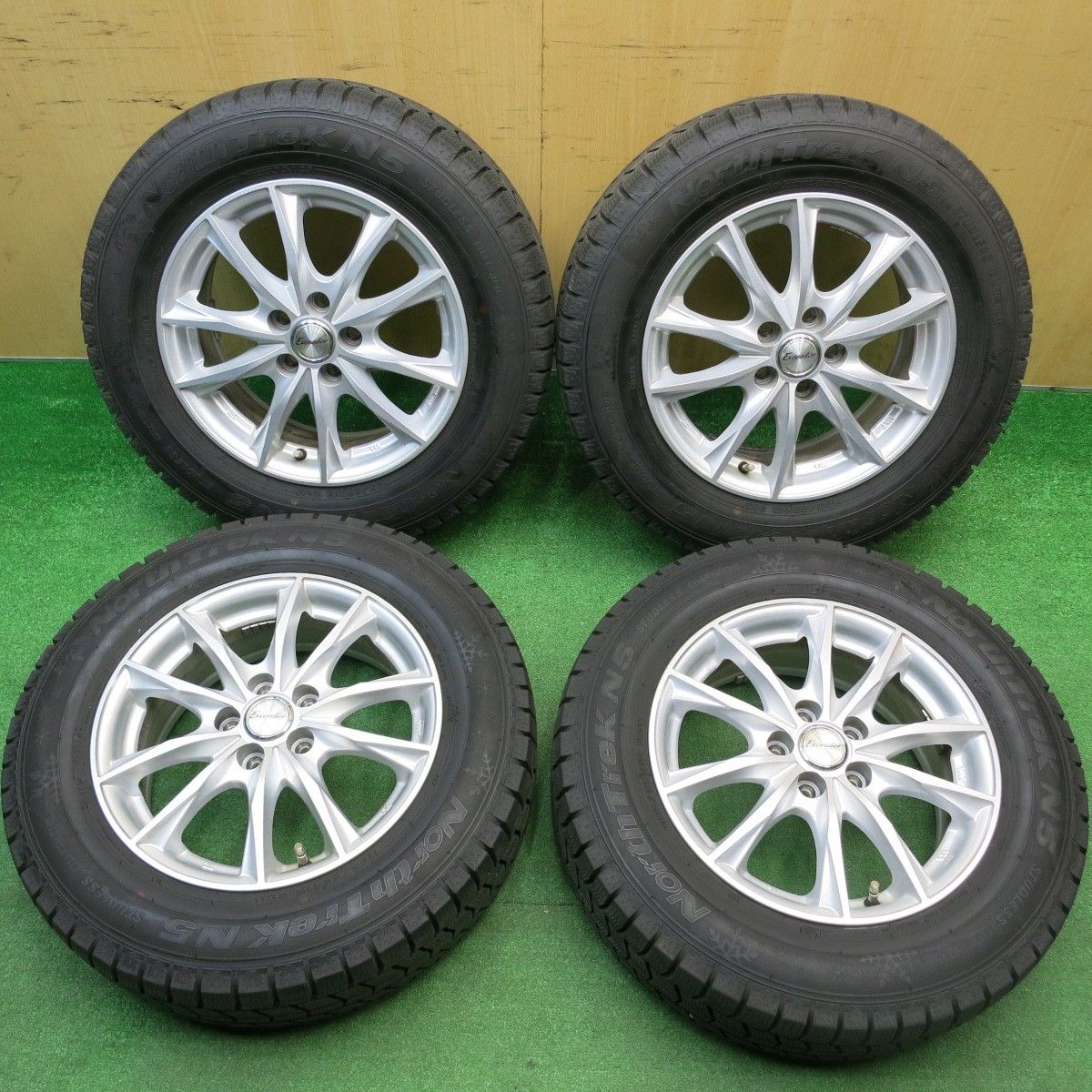 バリ溝 23年 キレイ 9 5分以上 プリウス 等 195 65 R 15 スタッドレス オートバックス ノーストレック N 5 Exceeder エクシーダー 15インチ PCD 100 H ス