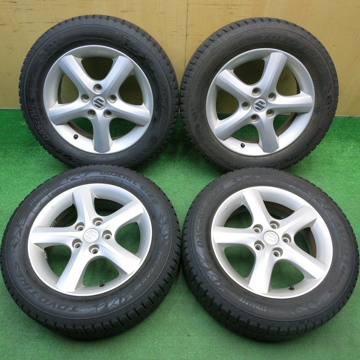 バリ溝 23年 9 5分 スズキ SX 4 205 60 R 16 スタッドレス トーヨー オブザーブ GIZ 2 16インチ PCD 114 3 5 H ス