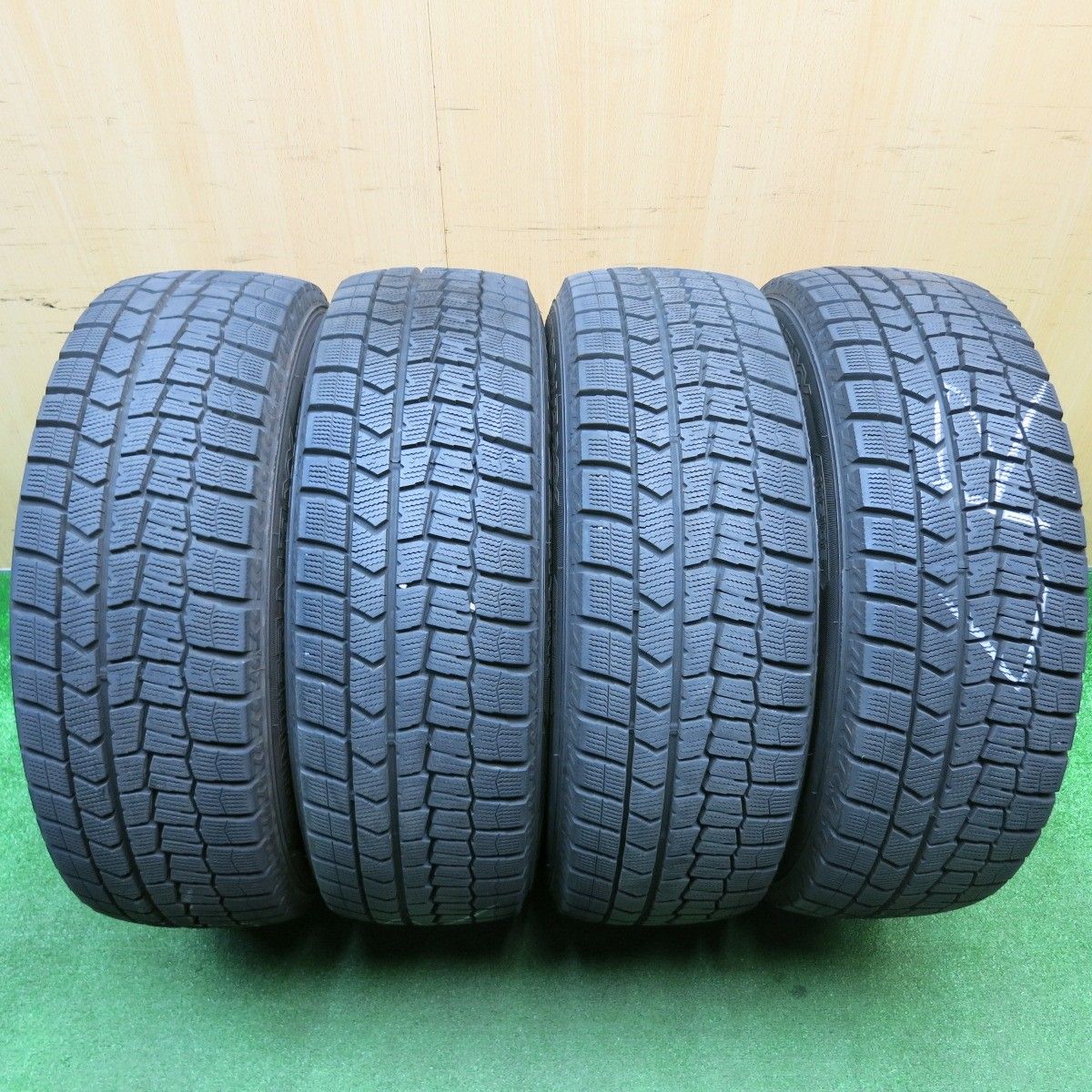 バリ溝！23年！9.5分☆スタッドレス 225/60R17 ダンロップ ウインター