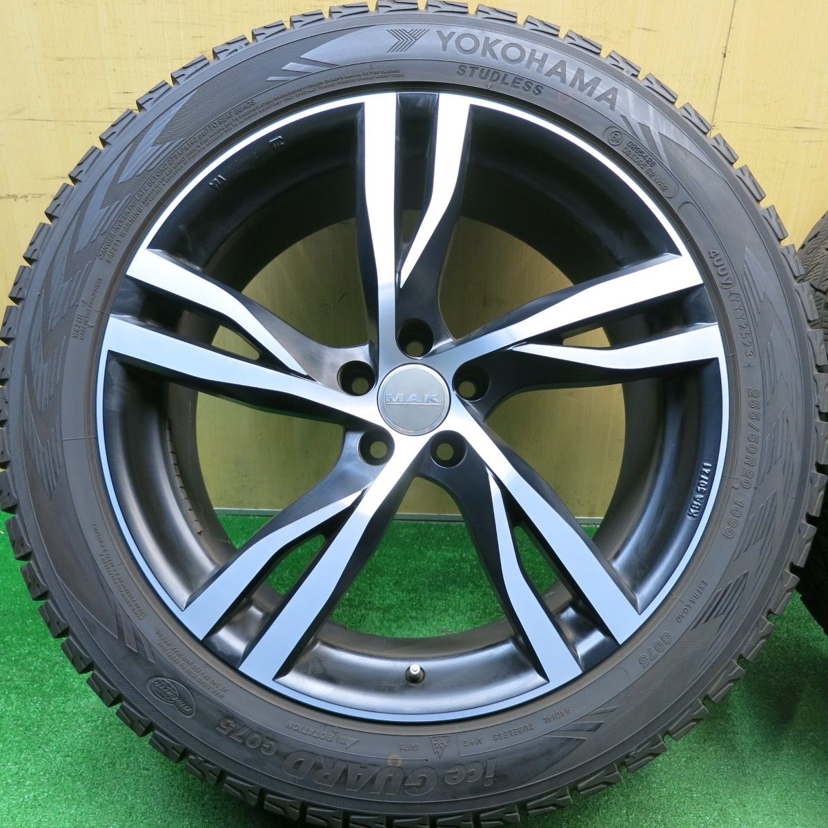  バリ溝 23年 キレイ 9 5分 ジャガー F PACE 等 MAK 255 50 R 20 スタッドレス ヨコハマ アイスガード G 075 ストックホルム 20インチ PCD 108 5 H ス 20インチ タイヤ ホイールセット