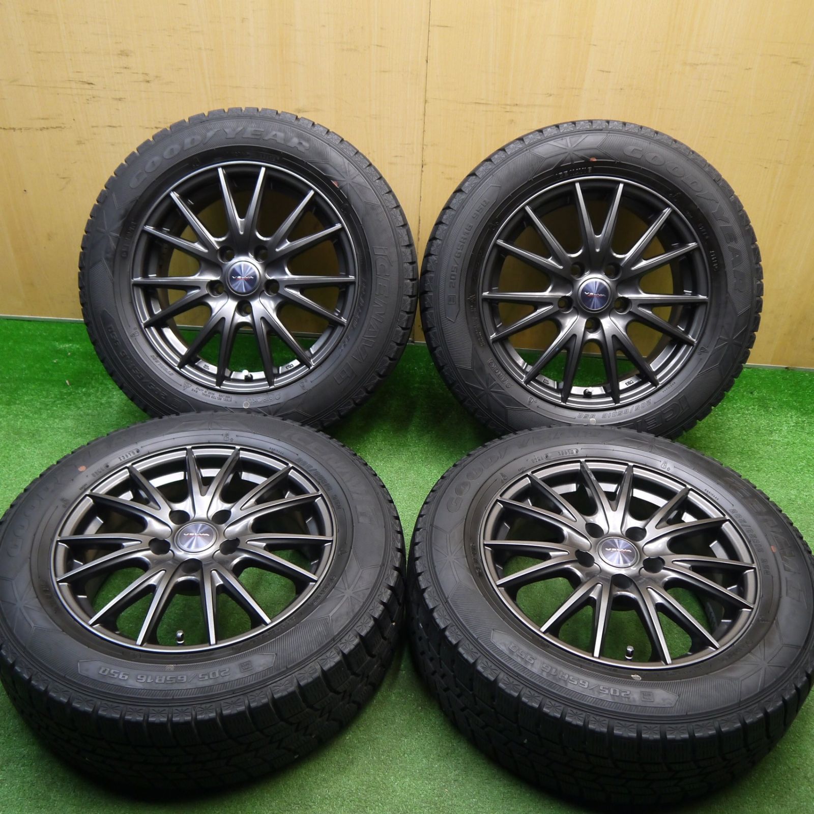 キレイ☆スタッドレス 205/65R16 グッドイヤー アイスナビ6 VELVA