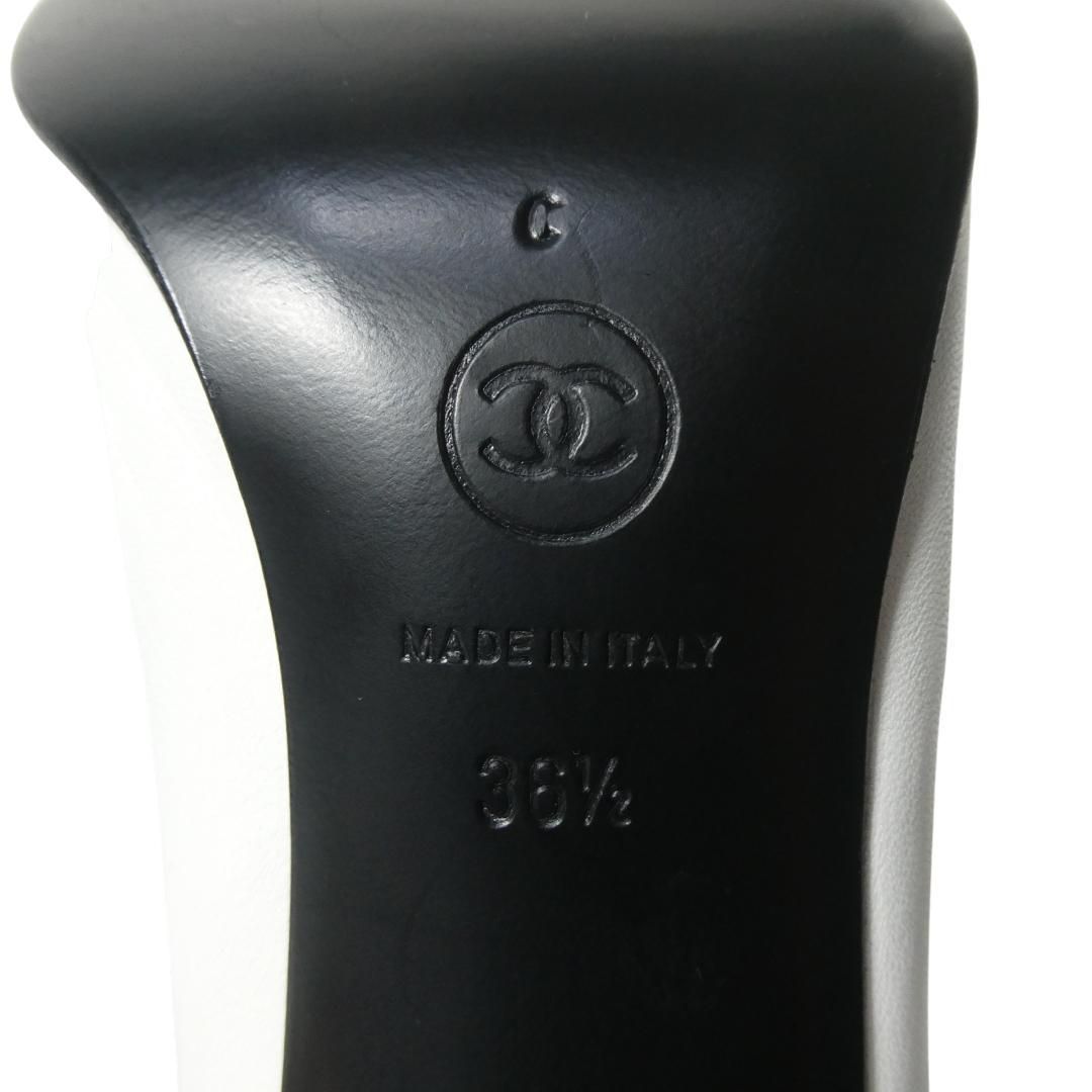  CHANEL シャネル サイズ36.5 約23.5 cm レザー×エナメル バイカラー ショートブーツ ブーティ ロゴ ストラップ アーモンドトゥ ハイヒール 白 ホワイト レディース ブーティ ブーツ