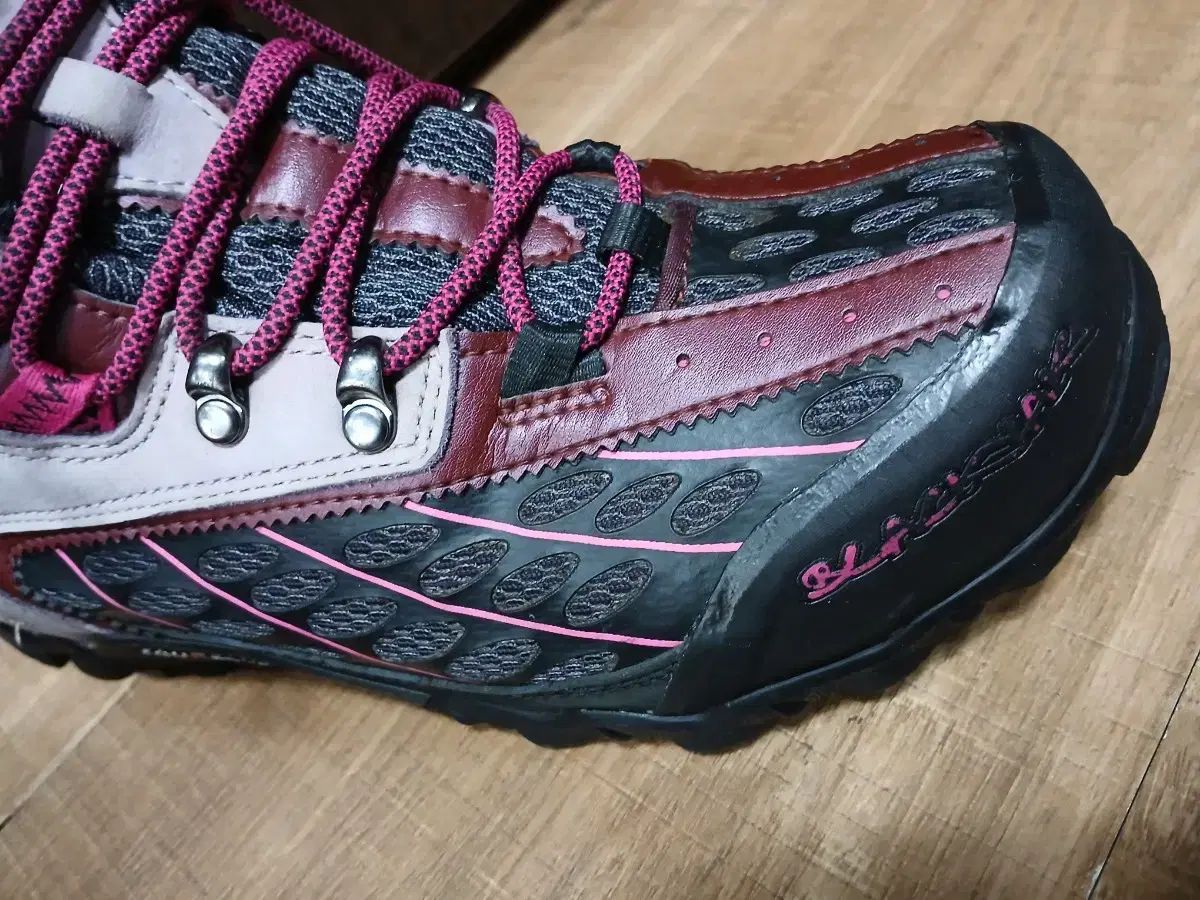  ブラックヤク レディース GORE-TEX ゴアテックス 登山靴 ピンク 255 mm 登山靴 トレッキングシューズ アウトドアシューズ