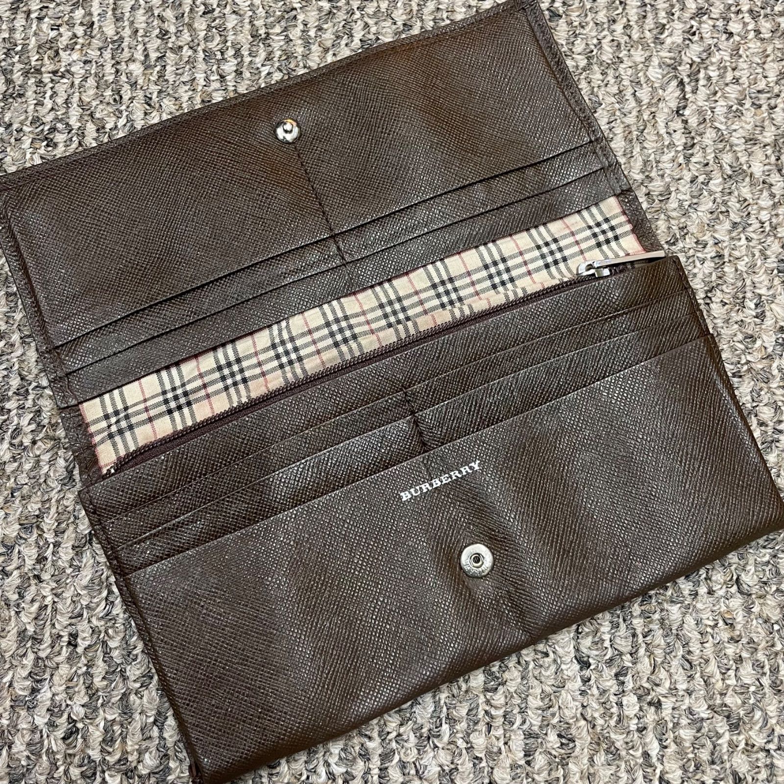 バーバリー 長財布 レザー フラップ ノバチェック ブラウン 管理番号