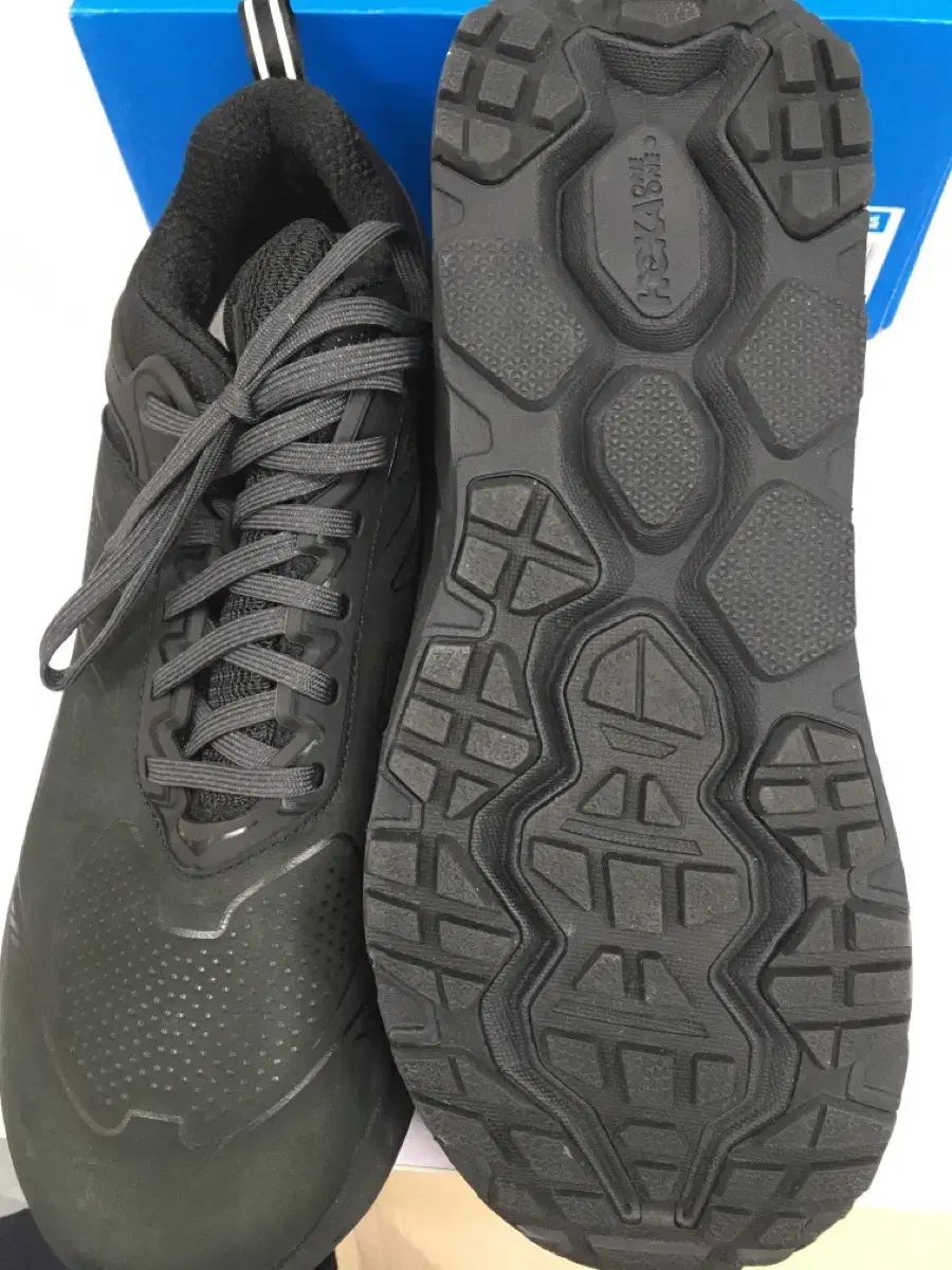 ホカオネオネ チャレンジャー