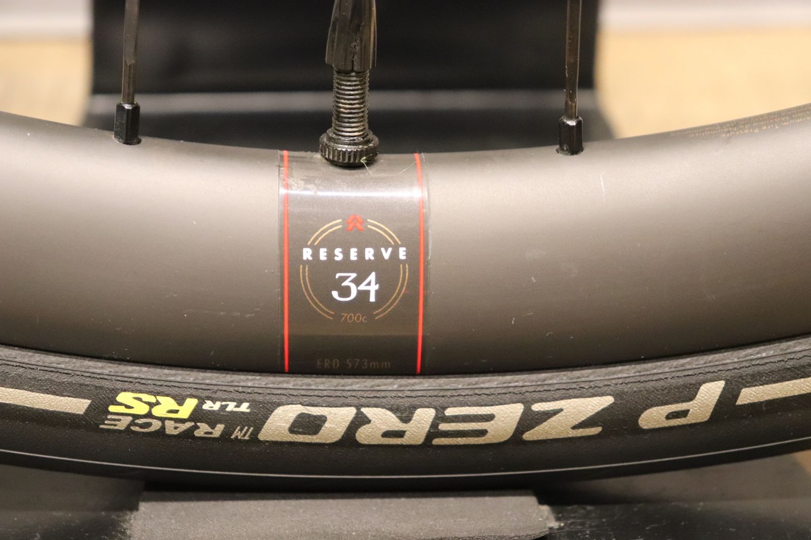 リザーブ Reserve 34 37 DISC カーボン チューブレス シマノ 12/11S 