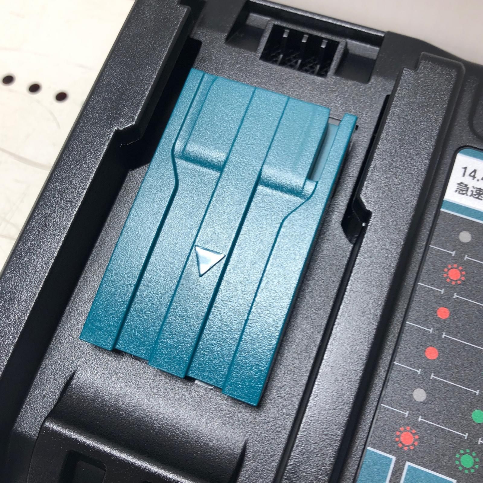  MAKITA マキタ 充電器 セット DC 18 RF その他 電動工具 エア工具