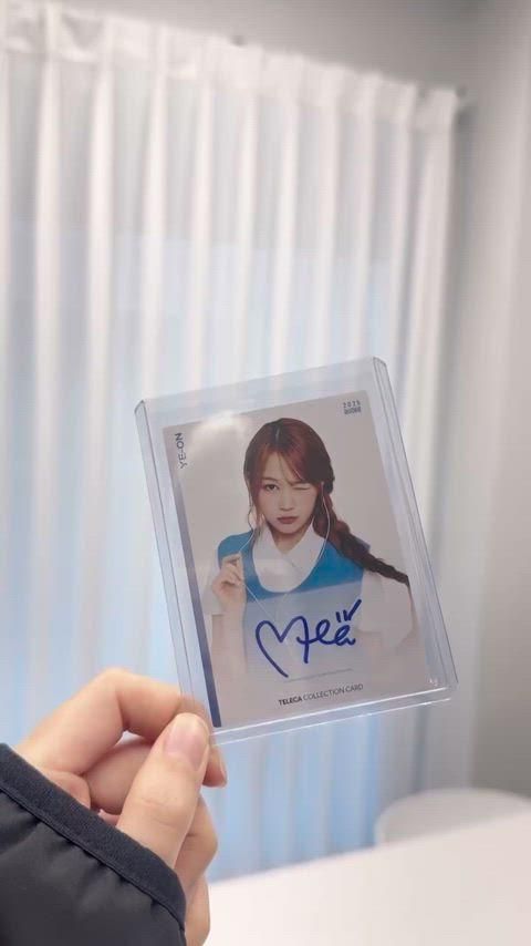 ハツトゥハツ イェオン サイン入り トレカ フォトカード