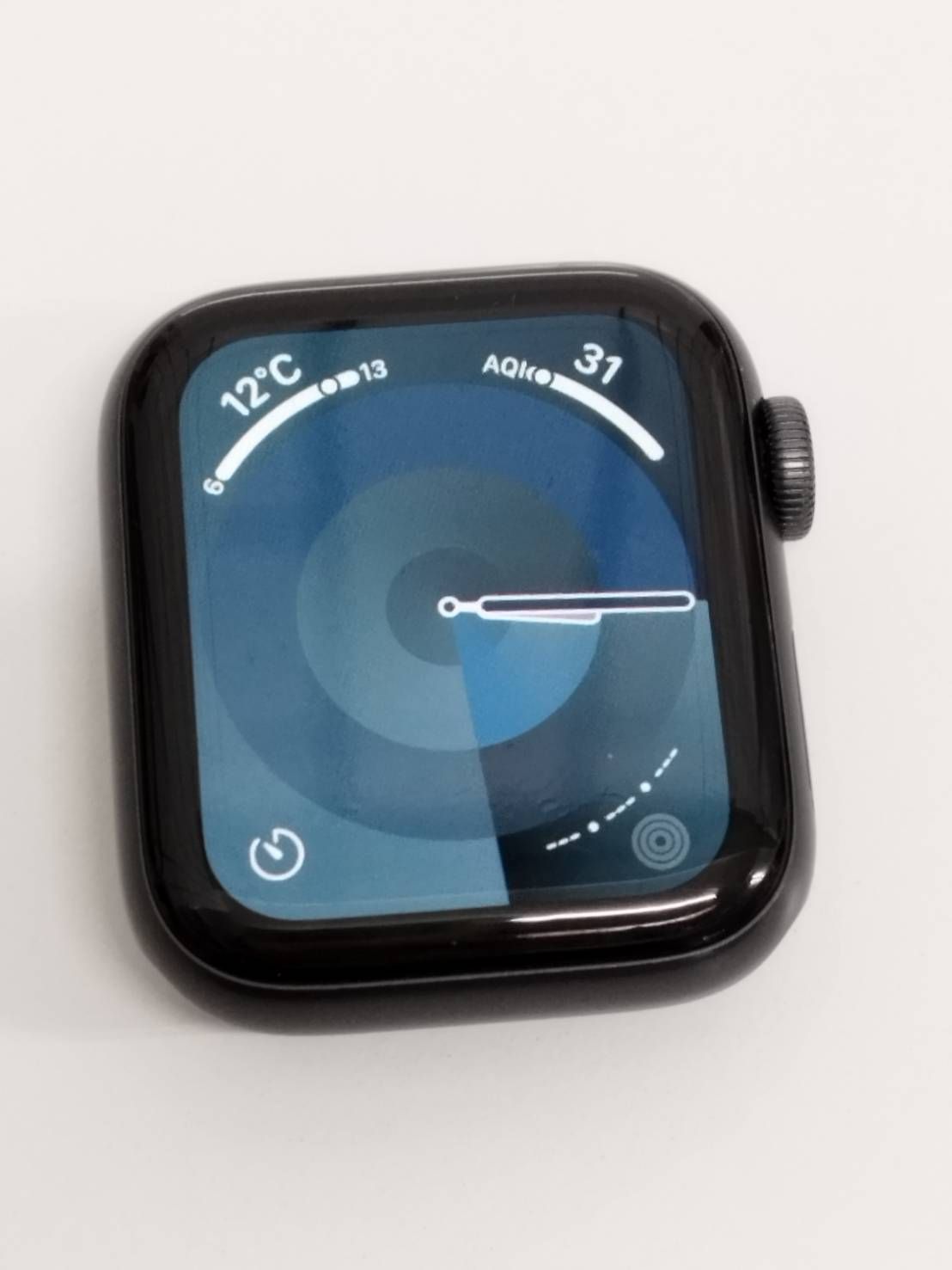 Apple Watch SE 第1世代 GPS 40 mm A 2351 スペースグレー MYE 02 J