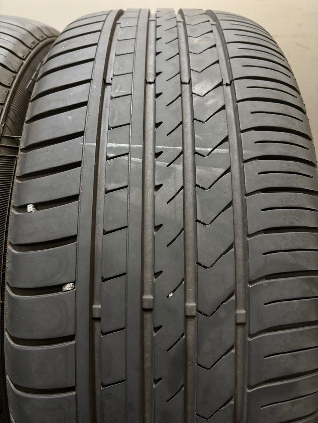 Ry様 ☆215/50ZR17 WINRUN R330 23年製 BADX MULTI FORCHETTAⅡ 17インチ 7J