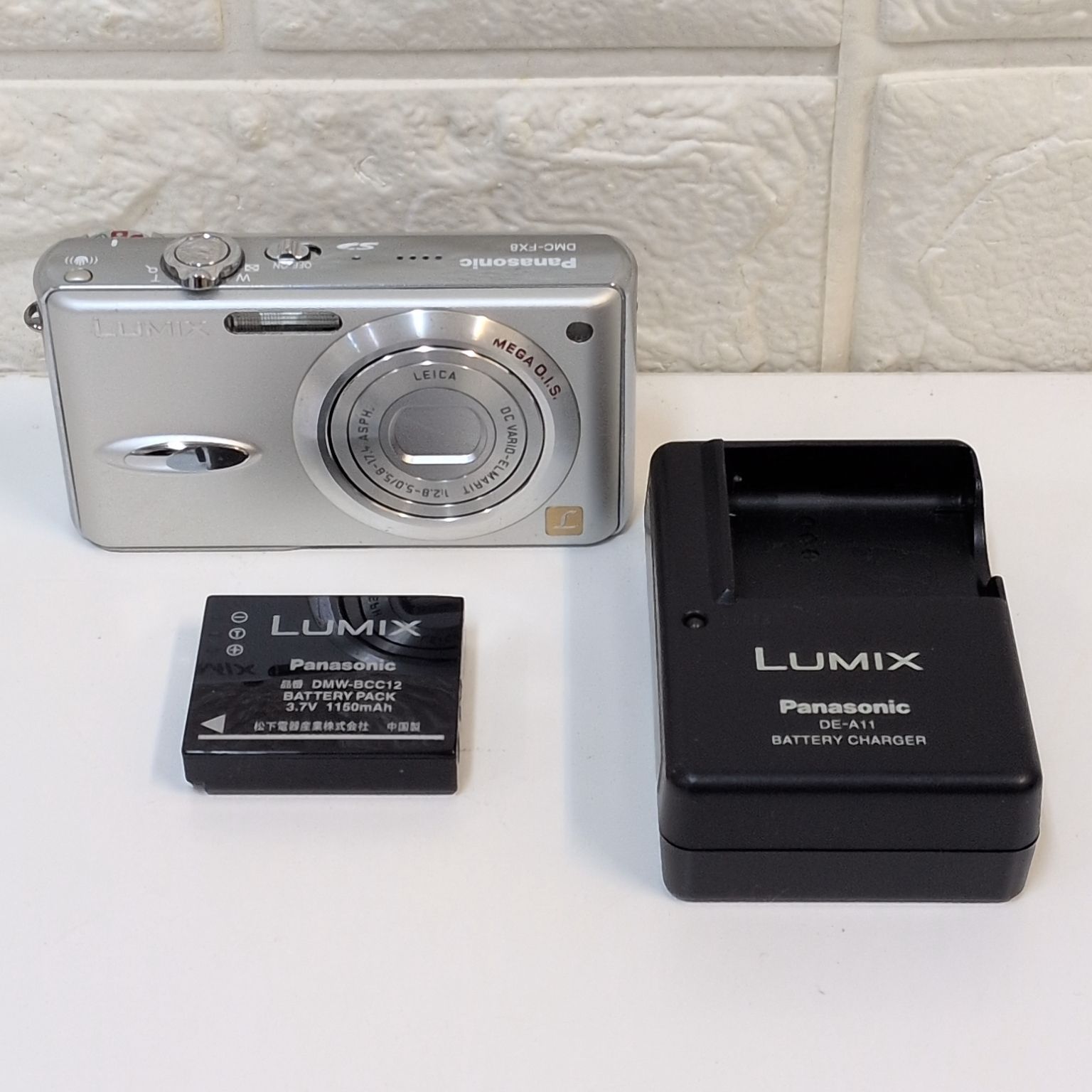 動作確認済】Panasonic LUMIX デジタルカメラ DMC‐FX8 シルバー