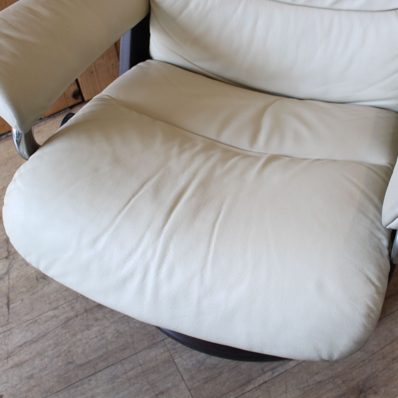 新作入荷，本物保証 269)Ekornes ストレスレスチェア Viewシグネチャー 