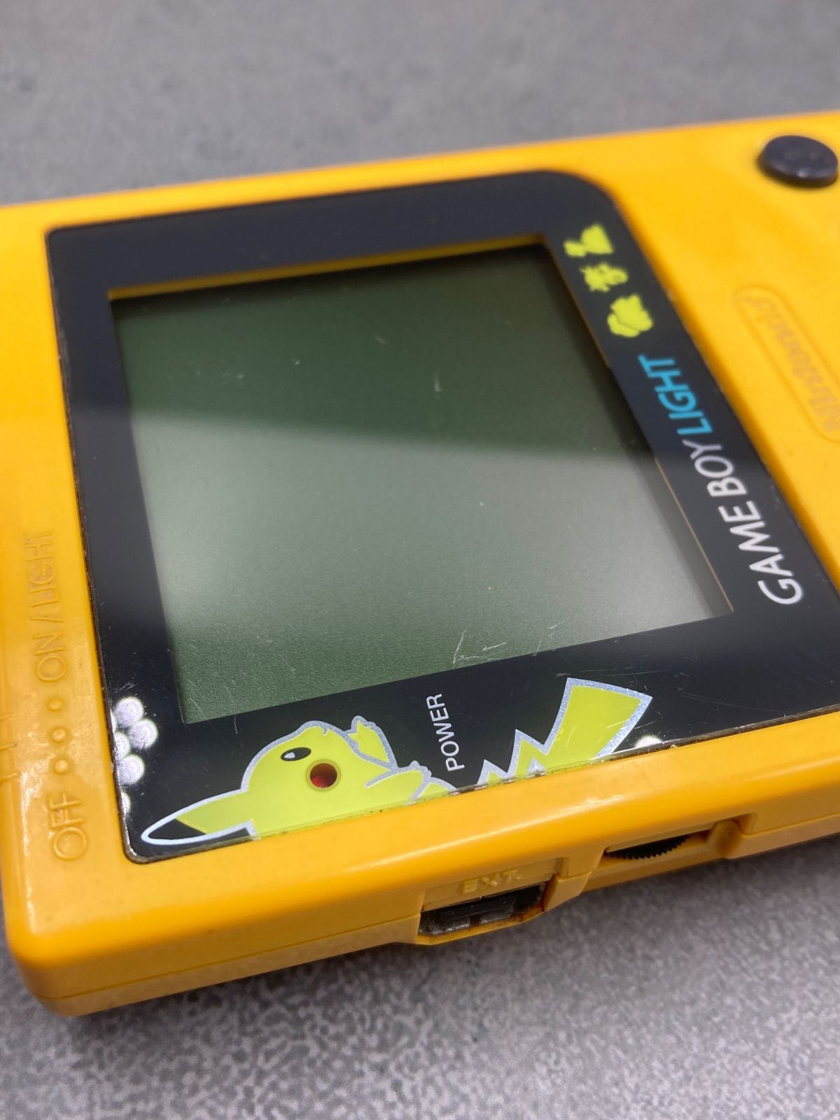 本体 ピカチュウイエロー