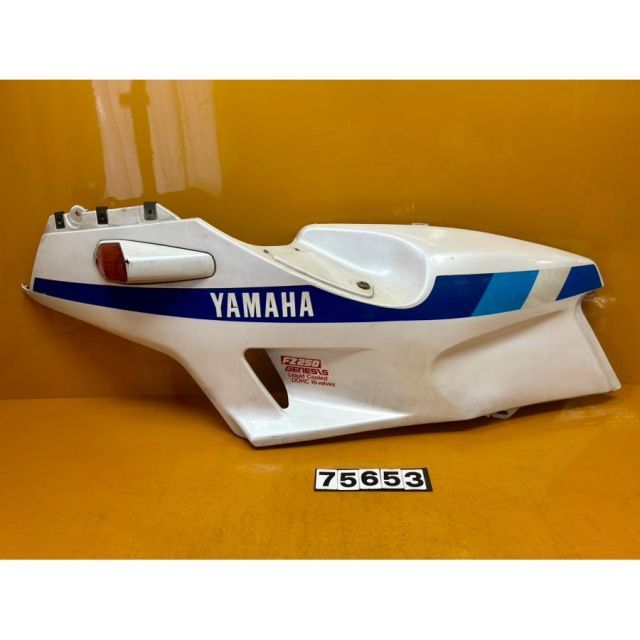 75653 YAMAHA ヤマハ FZ 250 フェザー 1 KGサイドカウル フロントカウル アッパーカウル